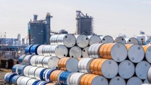Έκλεισε η συμφωνία για το προσωρινό πλαφόν στα 60 δολάρια στο ρωσικό πετρέλαιο