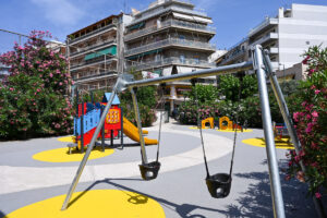 Διακόπτεται η λειτουργία ακατάλληλων και επικίνδυνων παιδικών χαρών στον Δήμο Αθηναίων