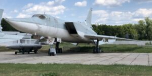 Πτώση ρωσικού βομβαρδιστικού Tu-22M3 ανατολικά της Κριμαίας (βίντεο)