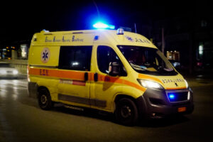 Σοβαρό τροχαίο στην Πειραιώς: Αυτοκίνητο παρέσυρε πέντε άτομα