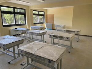 Τον εξοπλισμό του 3ου Δημοτικού Σχολείου Λυκόβρυσης παρέλαβε ο δήμαρχος Λυκόβρυσης – Πεύκης
