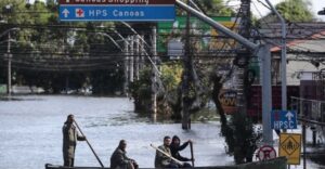 Πλημμύρες στη Βραζιλία: Τα νερά υποχωρούν κι αποκαλύπτουν το χάος