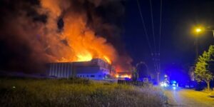 Εισαγγελέας Αρείου Πάγου: Να διερευνηθούν τα αίτια της πυρκαγιάς στο εργοστάσιο «Γιαννίτση»
