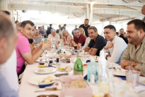 Γεύμα του Πρωθυπουργού με δημοσιογράφους και στενούς συνεργάτες πριν τις εκλογές
