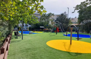 Δήμος Βριλησσίων: Παραδόθηκε ανακαινισμένη η παιδική χαρά στην Τροίας-Ασφαλείς