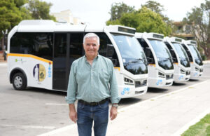 Παραδόθηκαν τα υπερσύγχρονα ηλεκτρικά λεωφορεία στον Δήμο Παιανίας