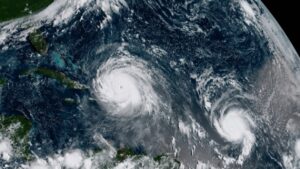 ΗΠΑ: Ο τυφώνας Μπέριλ αναβαθμίστηκε στην κατηγορία 4 και απειλεί την Καραϊβική
