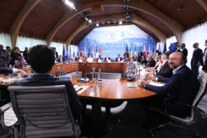 G7: Οι επιθέσεις στη Μέση Ανατολή εγείρουν κίνδυνο να γενικευτεί ο πόλεμος σε όλη την περιφέρεια