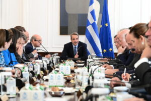 Κυρ. Μητσοτάκης: Σχεδόν 20.000 προσλήψεις σε ΕΣΥ, Αστυνομία, πυροσβεστική και Ένοπλες Δυνάμεις