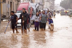 Ισπανία: Σε κόκκινο συναγερμό για νέα κακοκαιρία η Βαλένθια