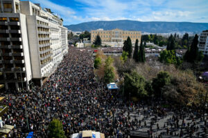 Γιάννης Καντέλης – Ρεπορτάζ: Πήραν το μήνυμα και αλλάζουν πλεύση